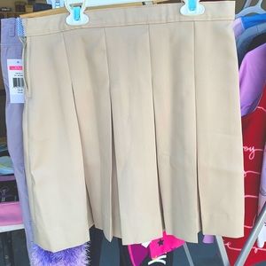 Tommy Hilfiger girl plus 12.5 Khaki short skirt